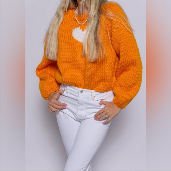 GOGO Sweaters 💯% Italian Wool Marigold/Snow Pullover sweater - Picture 8 of 8
